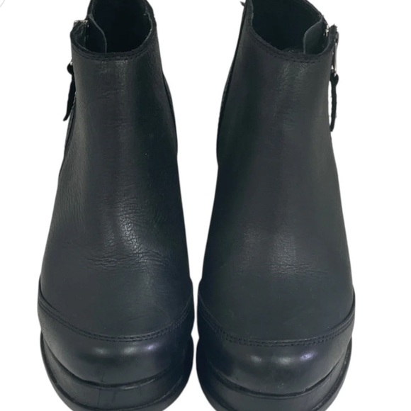 Black Leather Ankle Boots- Sorel size 8 - Picture 2 of 3